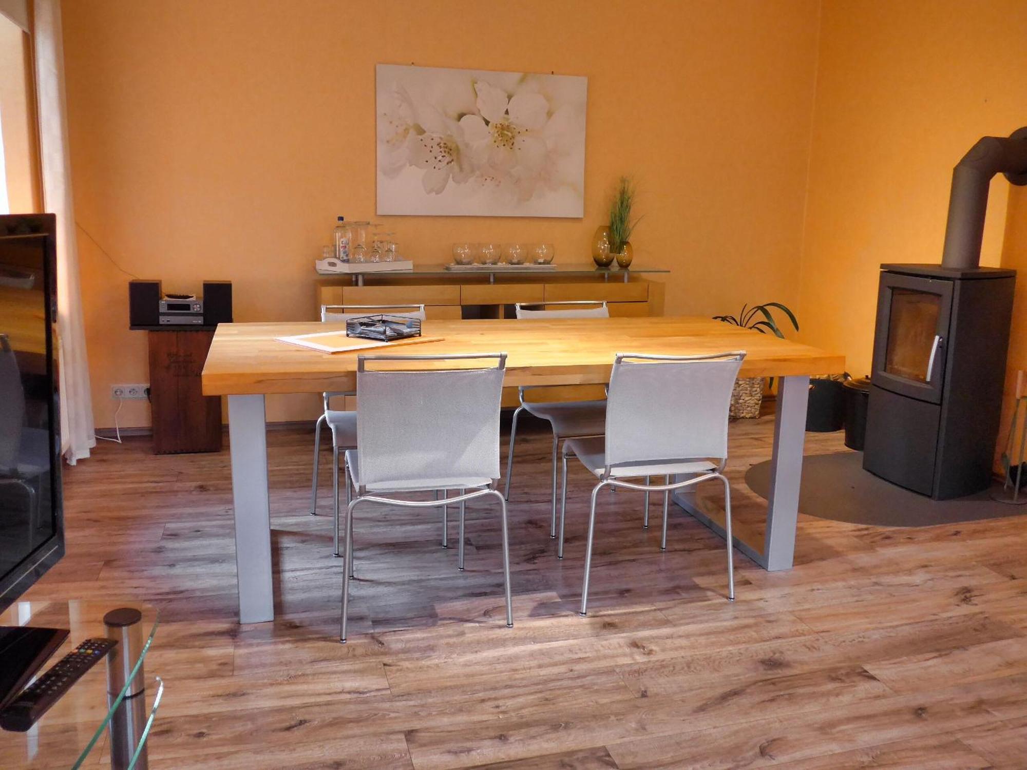 Wilhelmina Apartment *